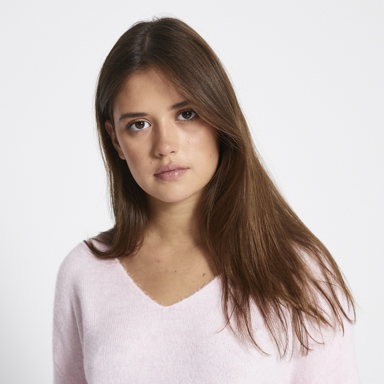 Basic v-neck knit sweater "Louise"